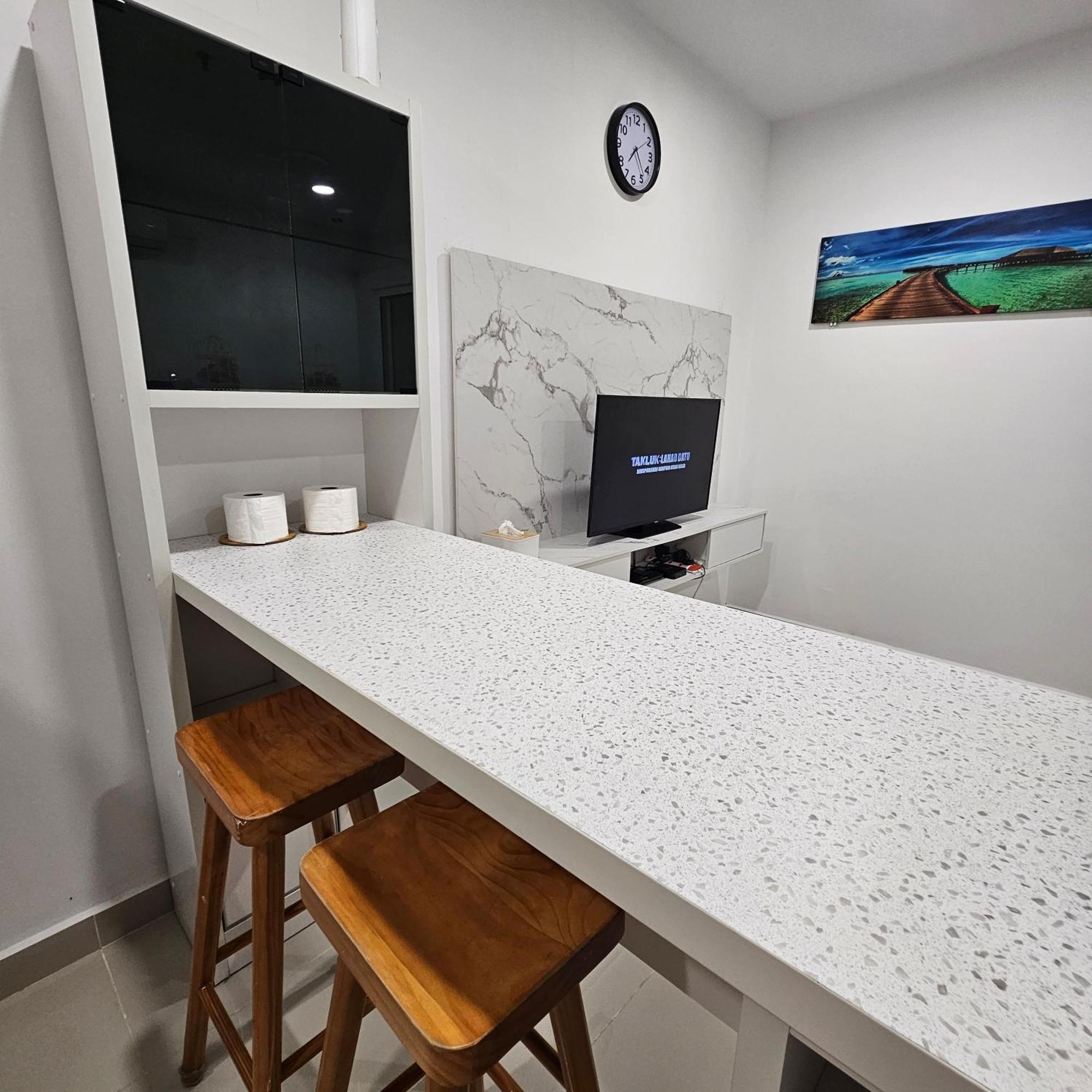The Shore Seaview By Summersuites Apartment *