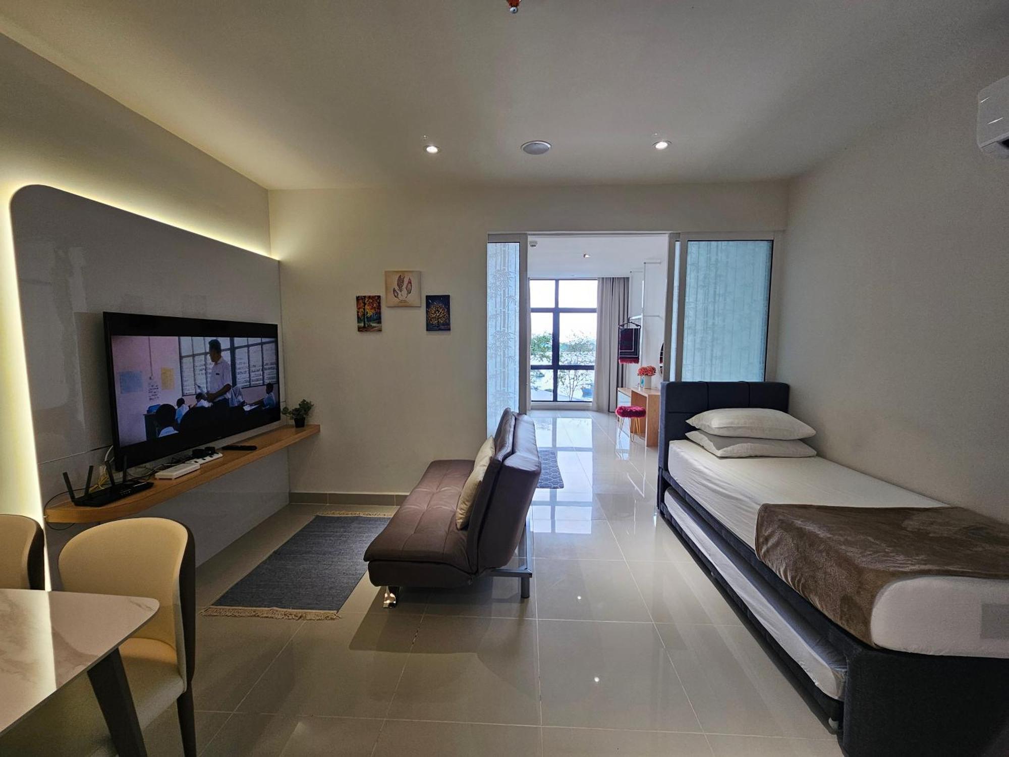 The Shore Seaview By Summersuites Kota Kinabalu